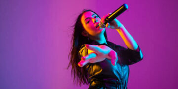 Iniciativa oferece curso gratuito a jovens de São Sebastião que querem viver de música