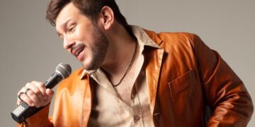 Edu Strada viraliza nas redes com surpresas musicais em bares e conquista novos fãs