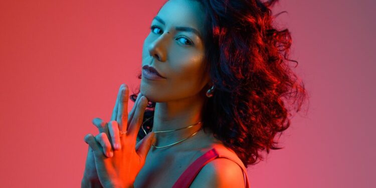 Lari Barbalho é a nova capa da semana do NextPop