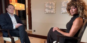 BEKA Episcopo concede entrevista exclusiva ao Domingo Espetacular e relata injustiças vividas no país que a acolheu há 15 anos