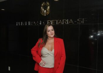 Maria Fernanda Mamede é homenageada no Senado Federal por sua trajetória à frente da That Girl