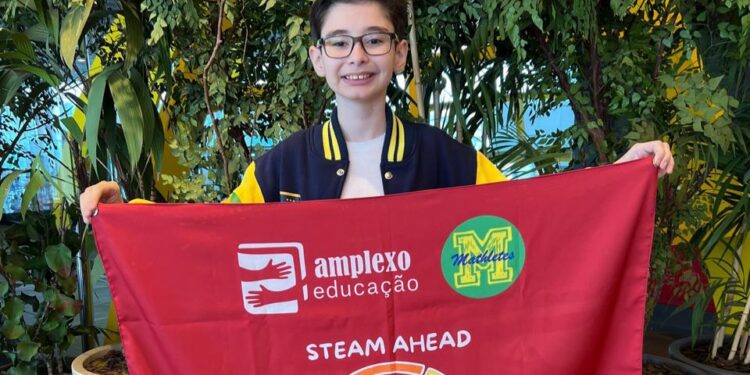 Alunos do Clube Amplexo Educação representam o Brasil em megacompetição científica na China