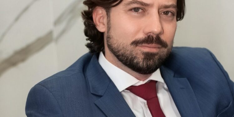 Dr. Clendes Pereira