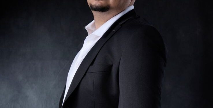 Douglas Azara