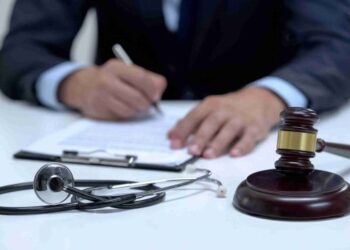 Como médicos estão aumentando a renda através de perícias judiciais