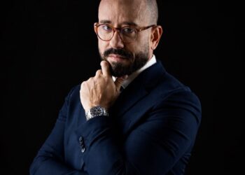 Dr. Diogo Viana esclarece o que diferencia um implante hormonal indicado com critério médico de promessas sem respaldo científico.