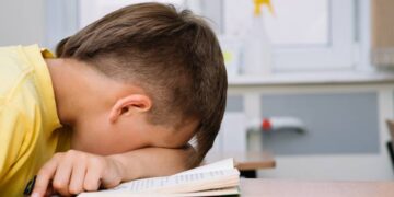 Seu filho não é preguiçoso: o que pode estar por trás da dificuldade nos estudos