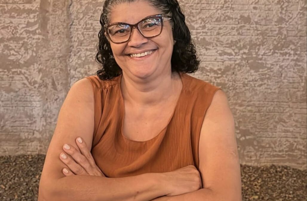 Lucinea de Lima Caldeira, contemplada com R$ 1 milhão na edição de junho do Pix do Milhão. Foto: divulgação/Pix do Milhão.