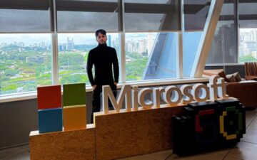 Byel durante visita a um ambiente corporativo ligado ao setor de tecnologia.