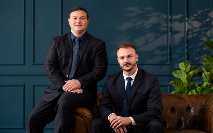 Tobias (à esq.) e Tomás, sócios do Moresco Todeschini Advogados, escritório com 21 anos de atuação no agronegócio.