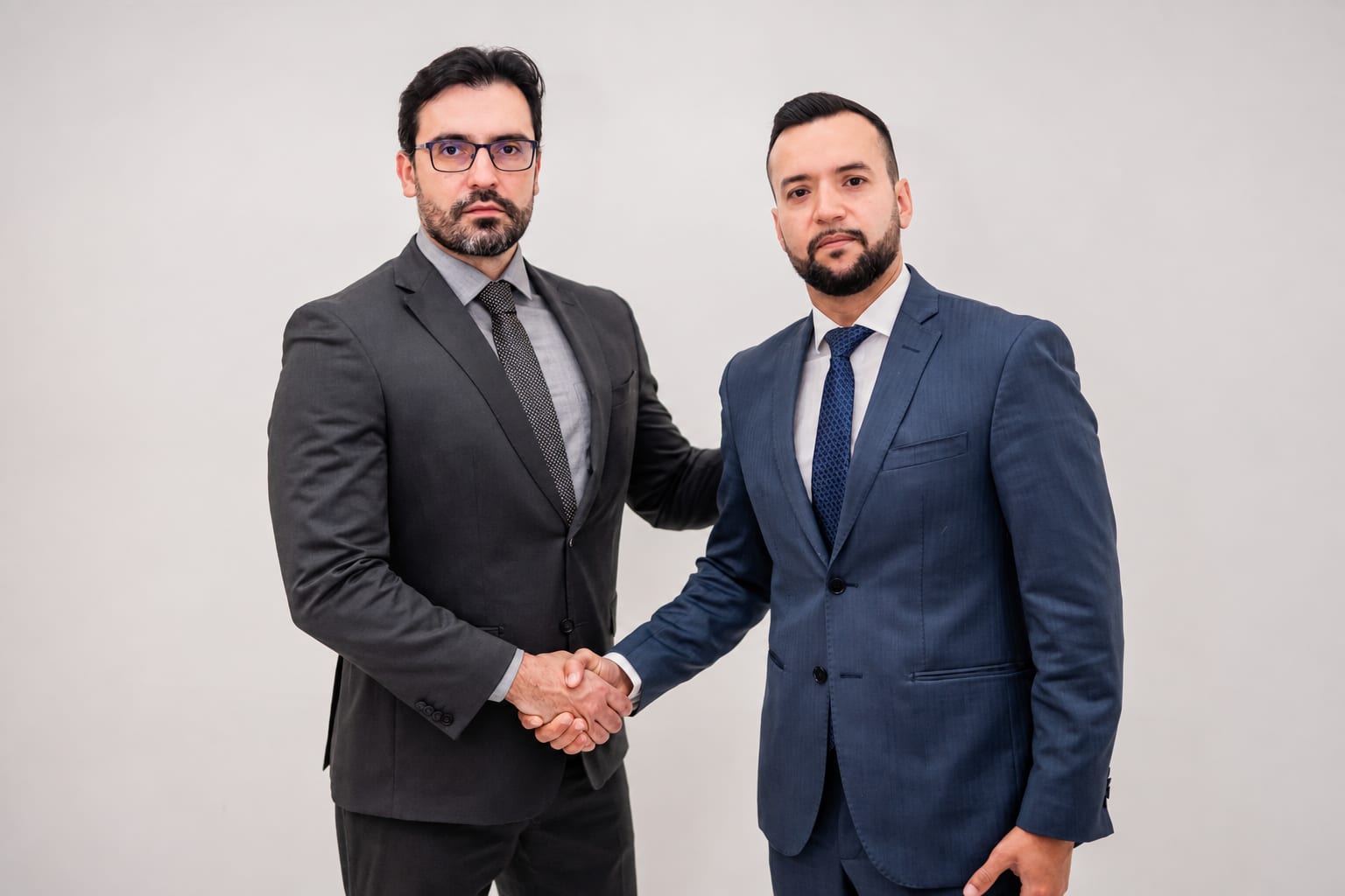 Alexandre e Italo, sócios do Bronzatti & Pienis Advogados.