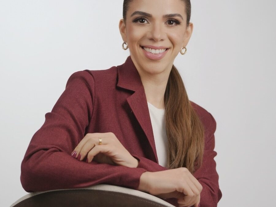 Vivian Bettoni afirma que a próxima fronteira da IA nas empresas pode estar nos bastidores da alta liderança.