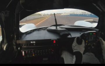 Piloto da Autlog Racing mostra o Ligier P320 e a nova parceria com ELF.