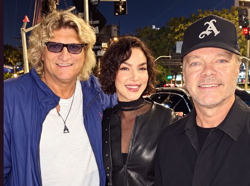 Da esquerda para a direita: Abraham Ackermann, Mary Gripa e Pete Tong, na noite da Freak Chic em São Paulo.