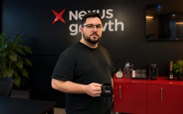 Daniel Freitas, sócio da Nexus Growth, afirma que a guerra entre marketing e vendas acaba com a configuração de uma métrica de receita para os dois setores.