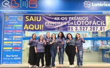 Equipe da Casa Lotérica O Periquito de Ouro.