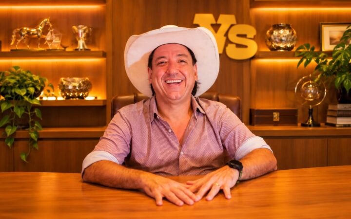Matheus Calil é empresário do entretenimento e fundador da Viola Show, além de ter uma carreira construída a partir de sua relação com a música sertaneja.