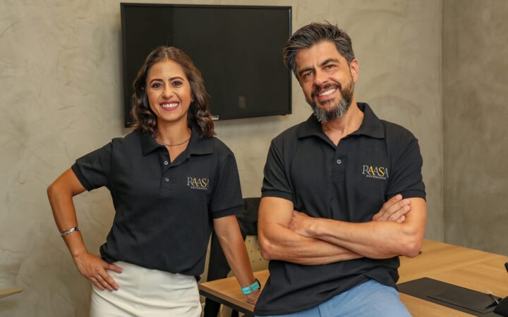 Dra. Helen Salomão, sócia e advogada especialista em Direito Notarial, Imobiliário e Registral da RAASA Advogados e Dr. Rodrigo Ayuch Ammar, fundador e advogado especialista em Mercado Imobiliário e Licenças Executivas, CEO da RAASA Advogados.